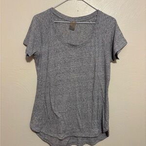 CALIA by Carrie Underwood Light Gray Short Sleeve Tee